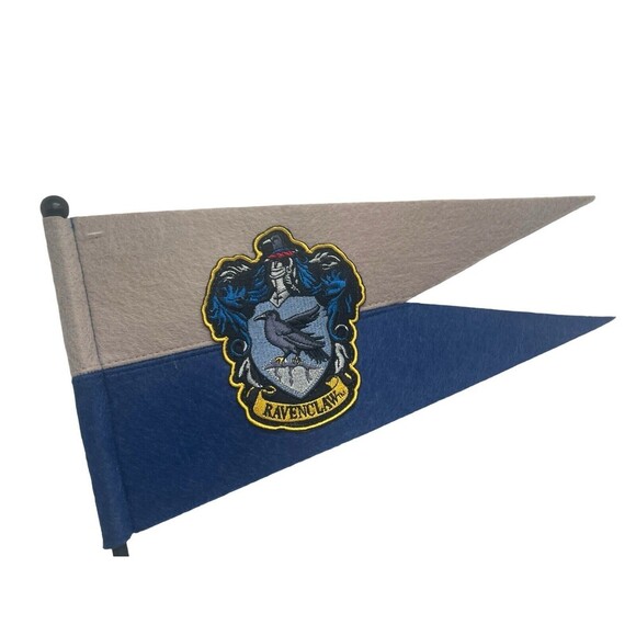 UNIVERSAL Wizarding World of Harry Potter  Ravenclaw Felt Pennant Banners NEW - Picture 3 of 13